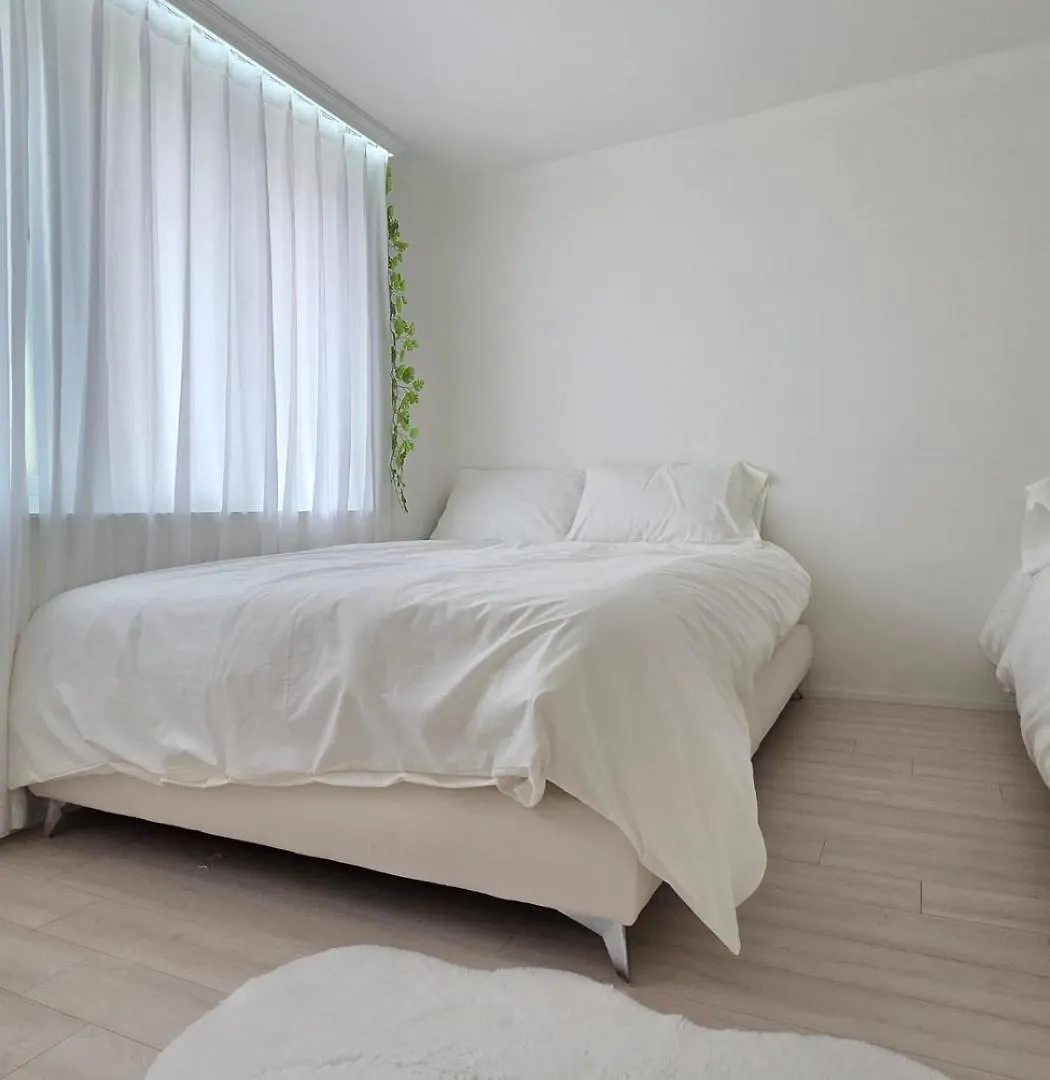 Parking Available, Luxury Apartment Within A 5-Minute Walk To Hongdae, Hapjeong, Mangwon, And Mangwon Market Seoul